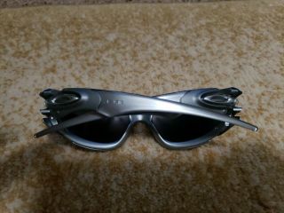 RARE Oakley PLATE Sunglasses Platinum Silver Frame Red Lens 8