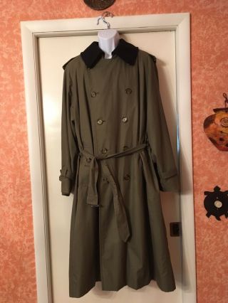 Burberrys Vintage Men’s Double Breasted Trench Coat 44r Pristine