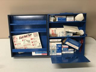 Vintage Johnson & Johnson Industrial First Aid Kit Case Box Medical Display 4