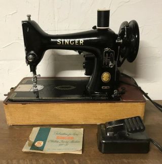Vintage 1956 Singer Model 99 - 31 Sewing Machine With Case & Instructions.  Sewing