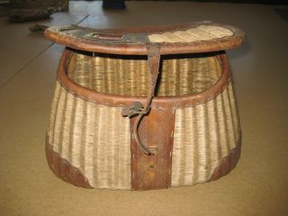 Antique Vintage Wicker & Leather Fishing Creel Basket W/ Strap,  Bonus