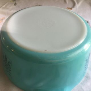 VINTAGE PYREX TURQUOISE 