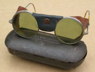 Vintage Ao Safety Welding Glasses Industrial Collectible Eyeglasses Steel Case