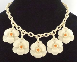 1930 - 40s - Lovely Art Deco / Vintage Floral Celluloid Necklace