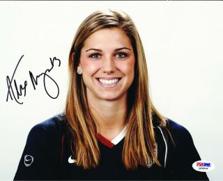 Alex Morgan Signed 8x10 Rookie Photo Usa Soccer Uswnt Psa/dna - Rare Full Auto