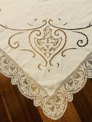 Embroidered Cutwork Cream Ivory Filet Lace Tablecloth 88x67 Vintage