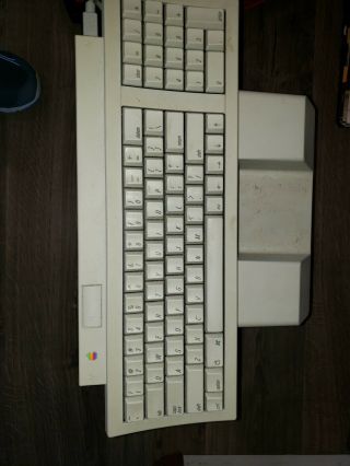 ꙮ Vintage Apple Macintosh Classic Desktop Computer M1420 w/ Keyboard,  mouse,  pak 3