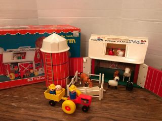 Vintage Fisher Price Little People 915 Play Family Farm Silo Barn 1968