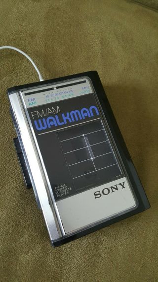 Vintage Sony Walkman WM - F41 AM/FM Radio Cassette Player 2