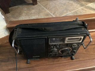 Vintage Panasonic RF - 2800 AM FM SW portable radio receiver 3