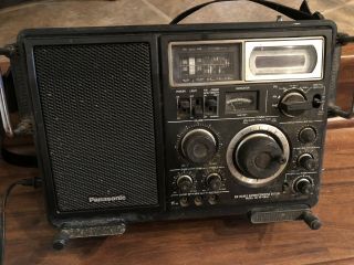 Vintage Panasonic RF - 2800 AM FM SW portable radio receiver 5