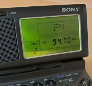 Rare World Band Receiver Sony ICF - SW100 LW,  AM,  FM - 7