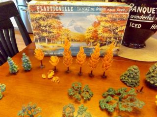 Vintage Plasticville AUTUMN TREE assortment O S scale train 1975 - 298 2