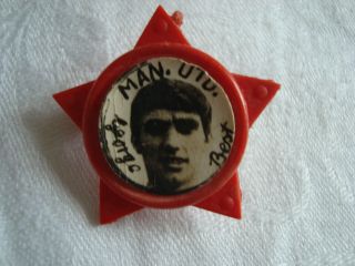 Four Vintage Manchester United Plastic Red Star Pin Badges Best/dunne/stiles/law