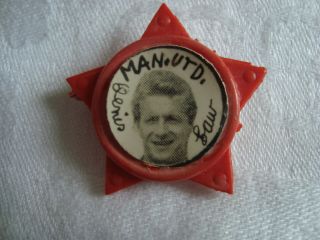FOUR Vintage MANCHESTER UNITED Plastic Red Star Pin Badges BEST/DUNNE/STILES/LAW 4