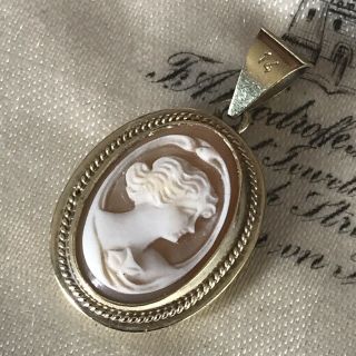 Vintage 14ct Gold Carved Shell Art Nouveau Style Cameo Necklace Pendant