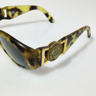 Gianni Versace Vintage Sun Glasses Made In Italy For Women Mod.  424 Col.  867 Fb