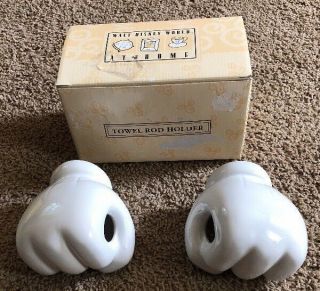 RARE Walt Disney World At Home Mickey Mouse ' s Hands Gloves Towel Bar Rod Holder 8