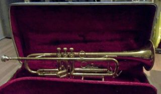 Vintage Don E.  Getzen Caravelle Trumpet With Case And 7c Mouthpiece Ready 2 Play
