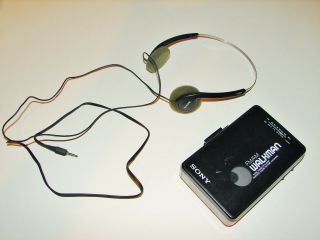 Vintage SONY WALKMAN WM - AF22/AF28/AF40 AM/FM Radio Cassette Player GREAT 2