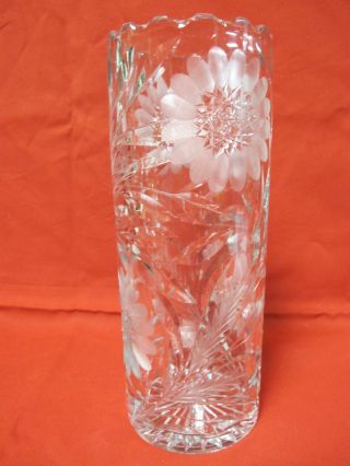 Vintage Cut Crystal Etched 10 " Starburst Flower And Leaves Vase