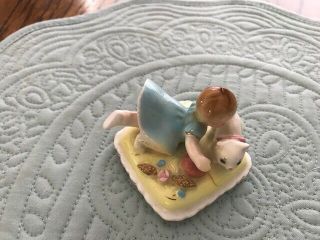 Vintage Josef Originals California Baby With Kitty And Yarn On Pillow Figurine