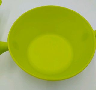 2 Shrek Plastic Green Bowls Kellogg Cereal Green Ogre Ears Dreamworks Vintage 5
