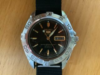 Rare,  Vintage 23 - Jewels Seiko 5 Sports Automatic Divers Watch.  Black Nato Strap