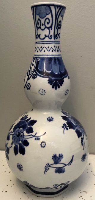 Vintage Royal DELFT Porcelain Hand Painted 8.  5” Blue & White Vase Signed 1976 2
