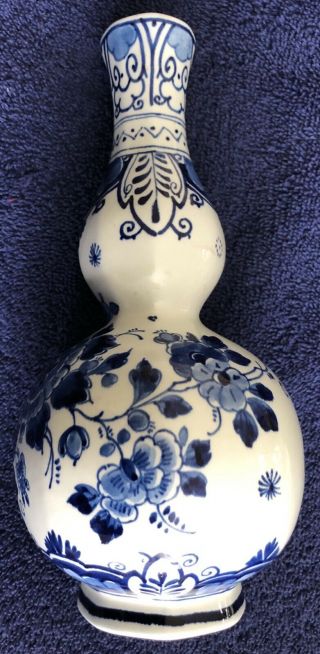 Vintage Royal DELFT Porcelain Hand Painted 8.  5” Blue & White Vase Signed 1976 6