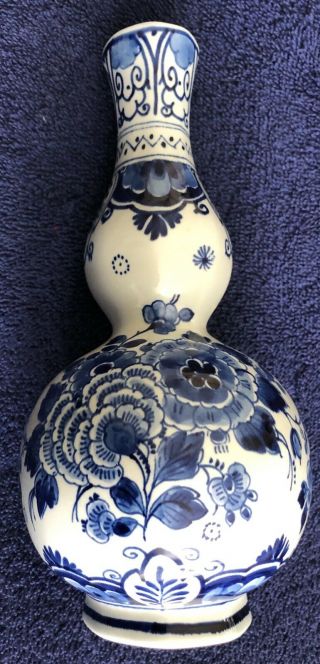 Vintage Royal DELFT Porcelain Hand Painted 8.  5” Blue & White Vase Signed 1976 8