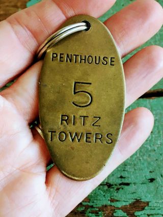 Vintage RITZ TOWERS NY Hotel Brass Room Oval Key Fob Holder Penthouse 5 with KEY 5