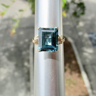 Antique 10k Solid Yellow Gold Blue Topaz Ring 4.  3 Grams Size 8.  5