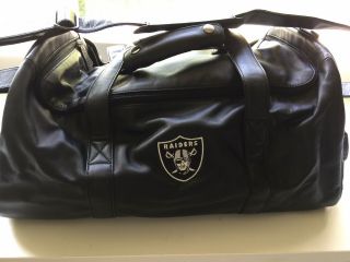 Oakland Raiders Vintage Black Leather Duffle Gym Bag Euc