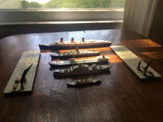 Vintage Group Of 5 Triang Minic Diecast Model Ships And Docks 1:1200