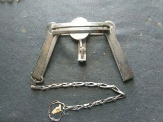 Vintage Traps Newhouse No.  4 Offset Jaws