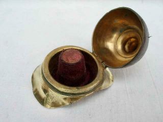 Vintage Novelty Thimble Holder in The Form of A German Pickelhaube Helmet. 4