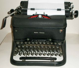 Vintage Smith - Corona Typewriter.  Circa 1940.  Great.  Exceptional