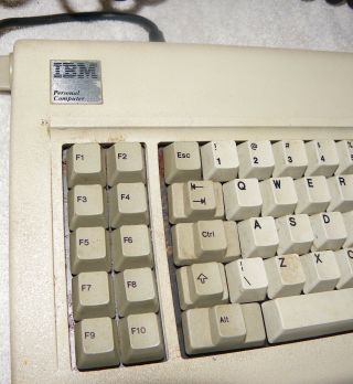 Vintage IBM Personal Computer Mechanical Clicky Keyboard XT 4