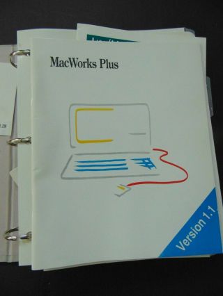 APPLE LISA 2 VINTAGE OWNERS GUIDE IN BINDER PUBLISHED IN 1983 - SCARCE 7