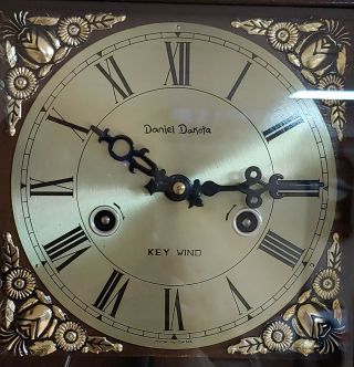 Vintage DANIEL DAKOTA Wall Clock Hour and Half Hour Strike with key and pendulum 3