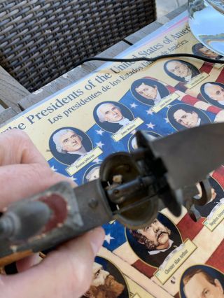 RARE VINTAGE DUNHILL TINDER PISTOL GUN TABLE CIGARETTE LIGHTER.  USA 7