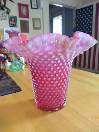 Vintage Fenton Art Glass Cranberry Opalescent Hobnail Flared Vase 7.  5 "