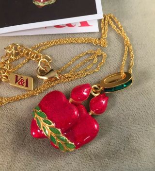 Vintage Jewellery Fabulous V&A Museum Enamelled Flaming Hearts Pendant & Chain 2