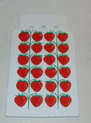 Vintage Arabia Finland Pomona Strawberry Cutting Board/trivet