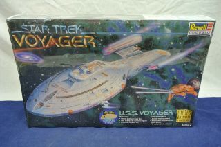 Vintage Star Trek Voyager,  Revelle Monogram,  Model,  1997,  Package