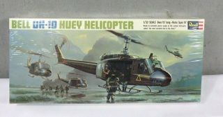 Vintage 1967 Bell Uh - 1d Huey Helicopter Revell 1/32 Model Kit H - 286