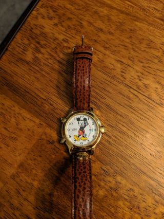 Vintage Collectable Lorus Mickey Mouse Melody Watch with alarm/chime V69F - 6000 3