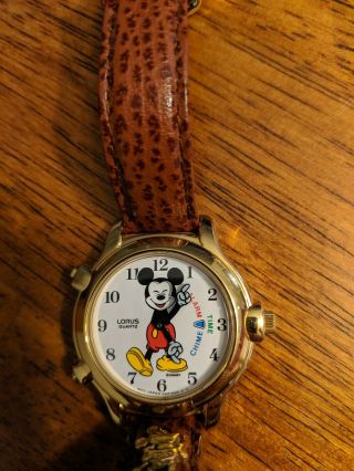 Vintage Collectable Lorus Mickey Mouse Melody Watch with alarm/chime V69F - 6000 4