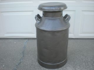 Vintage " Midwestern " 10 Gallon Metal Milk/creamer Can W/lid - " Borden 